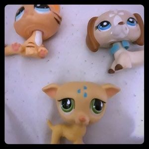 3 Littlest pet shop figurines tan rare